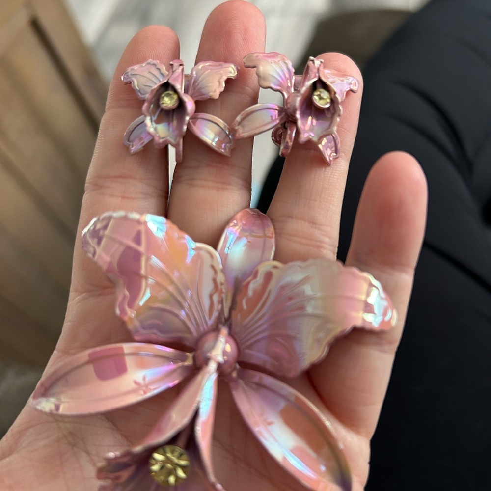 1960 Pink Butterfly Brooch and Earring Set